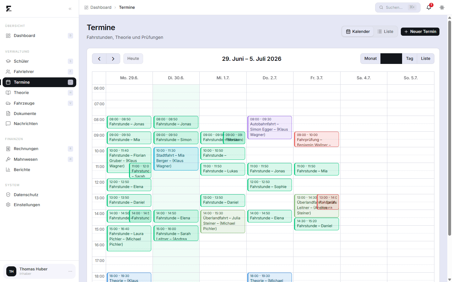 Fahrschulsoftware FERB – Kalender mit Fahrstunden, Theorieterminen und Prüfungen (Beispielansicht)
